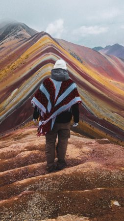 The rainbow mountain скачать фон 1080 x 1920