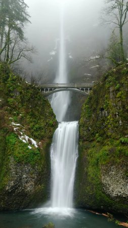 Multnomah falls footbridge