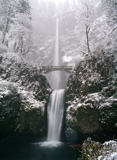 Waterfall winter