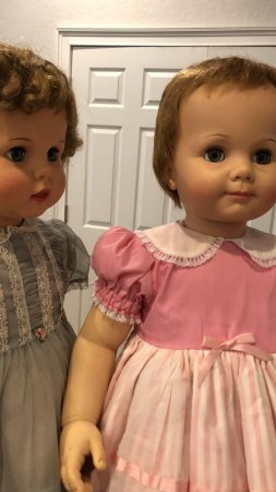 Vintage doll скачать фон 2160 x 3840