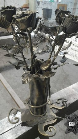 Кованая роза