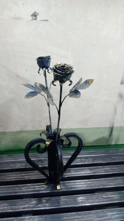 Кованая ваза