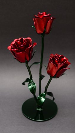 Роза металлическая
