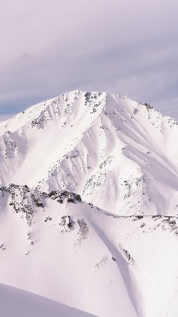 Гора снежная