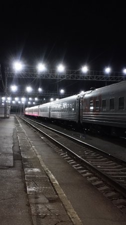 Поезд екатеринбург кисловодск скачать фон 2160 x 3840