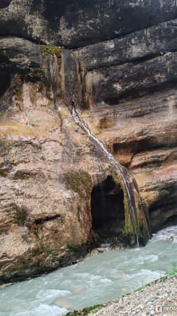 Чегемские водопады кафе в скале