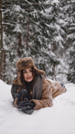 Зимняя фотосессия в лесу
