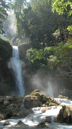 Водопад куанг си лаос