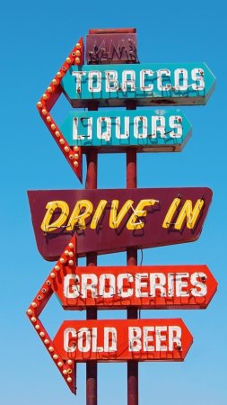 Vintage drive in скачать фон 1080 x 1920