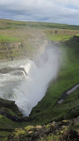 Золотой водопад исландия