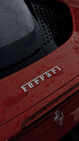 Феррари автомобиль