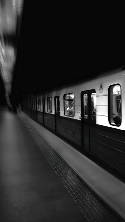 Метро поезд