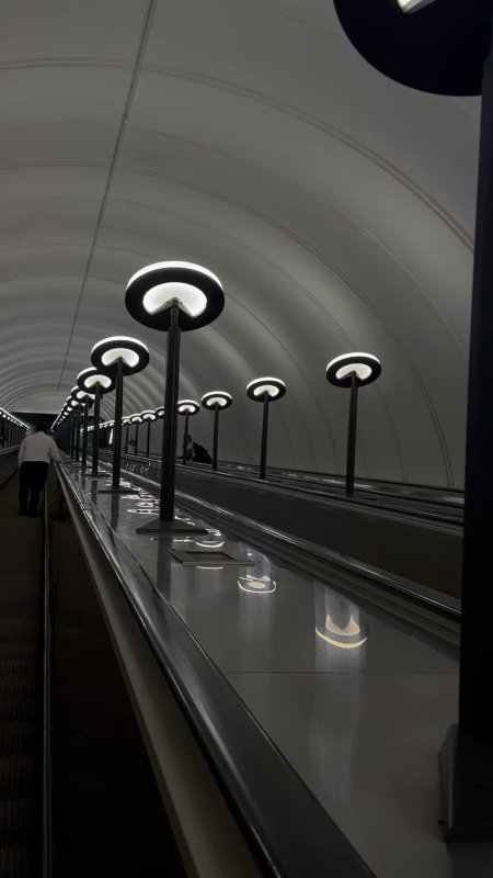 Станция метро савеловская эскалатор