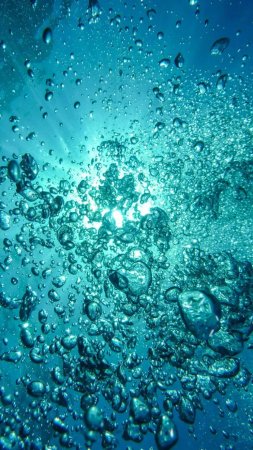 Вода под солнцем
