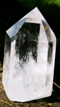 Кристалл, горный хрусталь