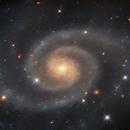 Спиральная галактика ngc