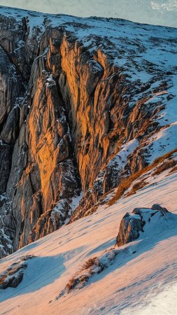 Горы пейзаж скачать фон 2160 x 3840