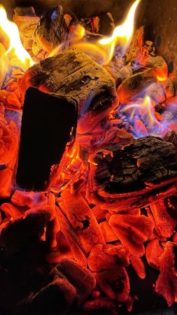 Огонь в печи скачать фон 1080 x 1920