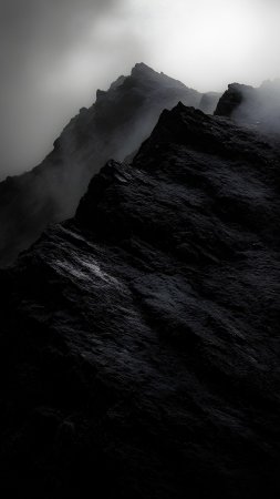 Темная гора скачать фон 2160 x 3840