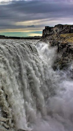 Водопад деттифосс исландия