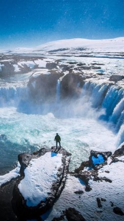 Замерзший водопад
