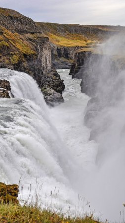 Водопад исландия 285 200
