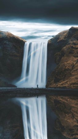 Туманный водопад исландия