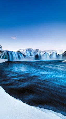Замерзший водопад