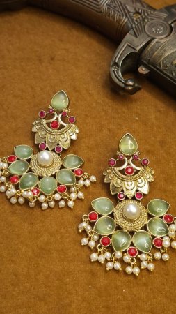 Indian jewelry скачать фон 1080 x 1920