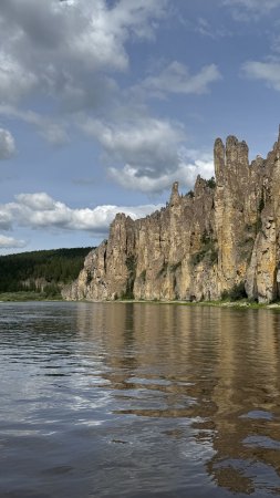 Синские столбы саха якутия скачать фон 2160 x 3840
