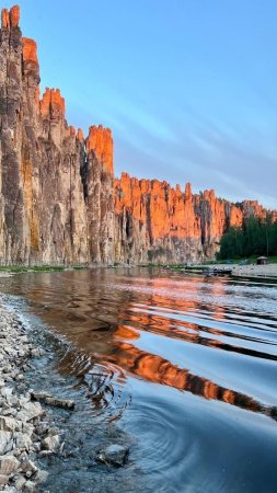 Синские столбы саха якутия река синяя скачать фон 720 x 1280