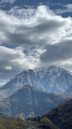 Северная осетия горы скачать фон 720 x 1280