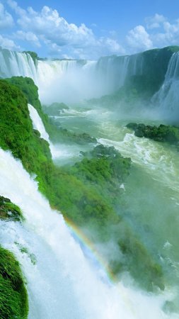 Красивый водопад