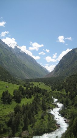 Кара кой национальный парк киргизия скачать фон 2160 x 3840