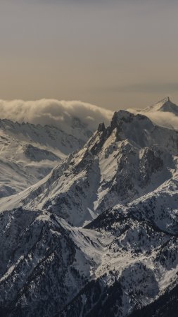 В горах скачать фон 2160 x 3840