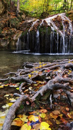 Водопад джур в крыму