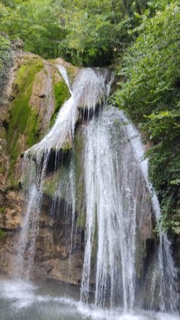 Водопад джур в крыму