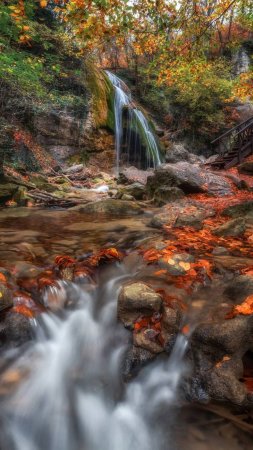 Водопад джур осень
