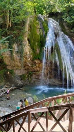 Водопад в крыму