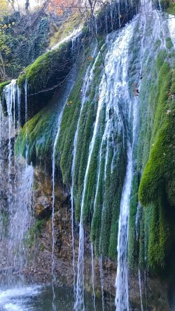 Водопад серебряные струи