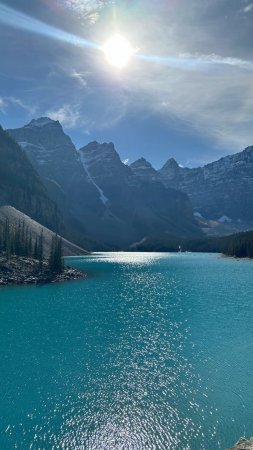 Lake louise alberta canada скачать фон 1080 x 1920