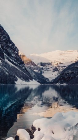 Lake louise скачать фон 2160 x 3840
