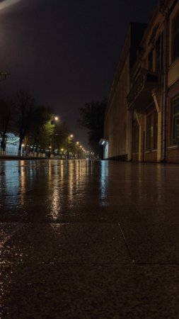 Ночная улица скачать фон 720 x 1280