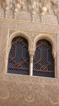Alhambra palace granada spain скачать фон 1424 x 2532