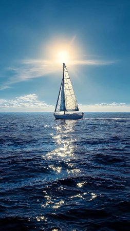 Яхта на море