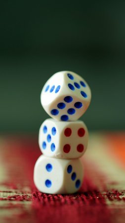 Кубик игра