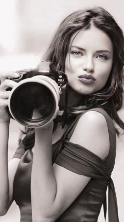 Adriana lima maybelline commercial