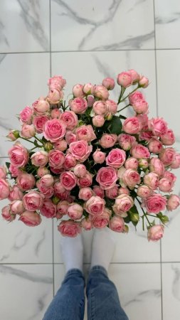 Кустовая роза букет