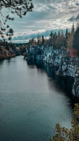 Горный парк рускеала карелия скачать фон 2160 x 3840