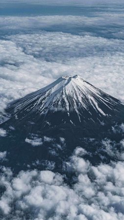 Mt. fuji japan from the air скачать фон 1080 x 1920